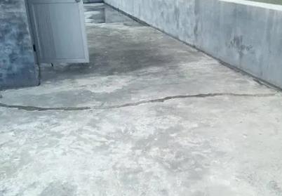 甘泉楼顶漏水维修公司分享下如何解决卫生间隐蔽部位漏水的问题?